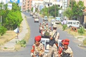 هجوم مسلح قرب مقر محافظ عدن يخلف ضحايا ويطلق حملة أمنية لملاحقة المتورط