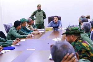 أمن عدن يفرض إجراءات مشددة ضد الدراجات غير القانونية وإطلاق النار في المناسبات
