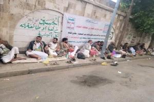 مزارعو القمح في الجوف يعتصمون بصنعاء لمطالبة المليشيا الحوثية بقيمة محاصيلهم
