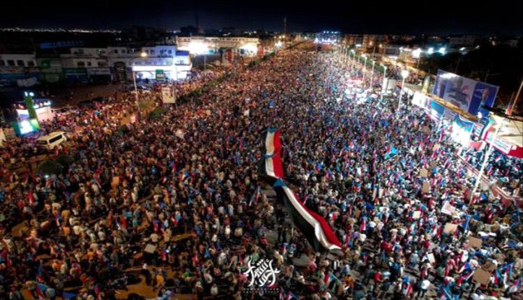 طوفان جماهيري جديد.. الجنوب يجدد تفويضه السياسي عبر الحشود الشعبية