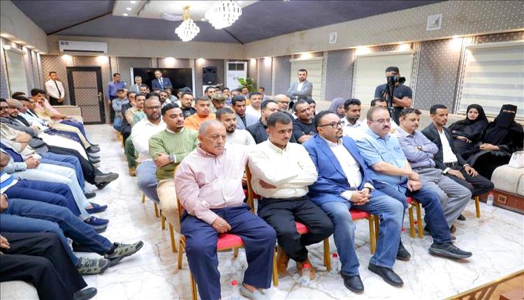 عدن تتأرجح بين الصحافة التقليدية وصُنّاع المحتوى الرقمي