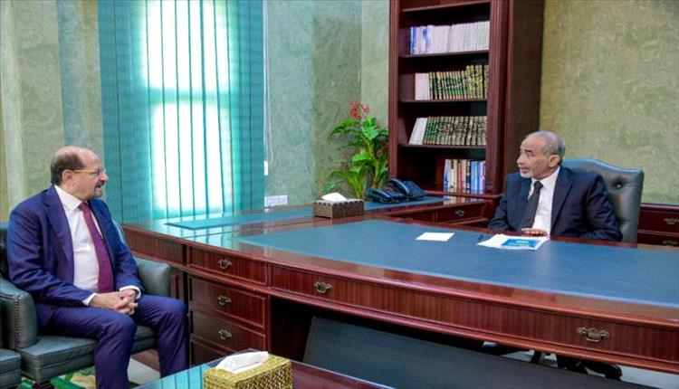 الصبيحي والزنداني يؤكدان أولوية تحسين الخدمات وتعزيز الاستقرار المعيشي في عدن