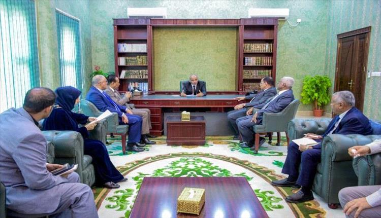 الصبيحي يجمع الوزراء حول طاولة تحسين الخدمات وتعزيز مسار التنمية