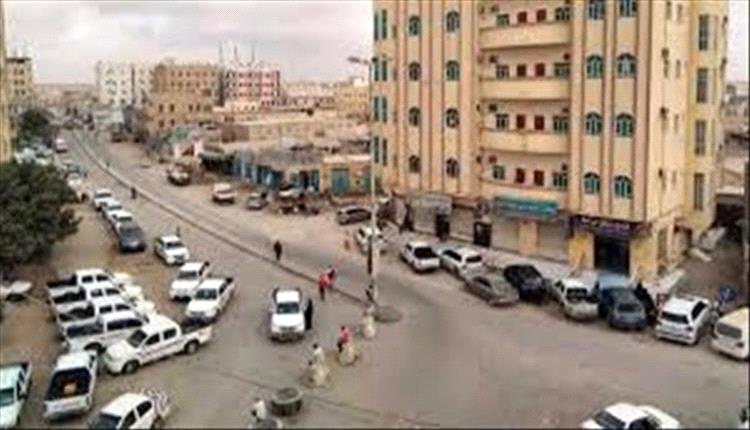 ضبط مشتبه بسرقة أموال من منزل خلال مروره بنقطة تفتيش في المهرة