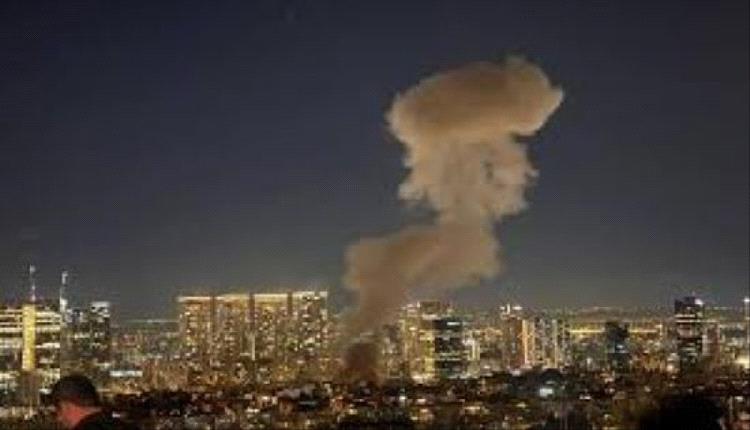 دوي انفجارات في تل أبيب بعد رصد صواريخ أطلقت من إيران