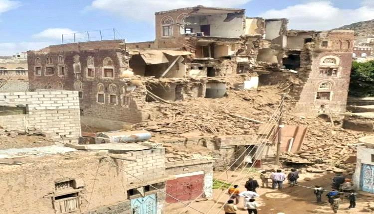 انهيار مبنى تاريخي عمره 500 عام في إب.. جريمة بحق التراث اليمني