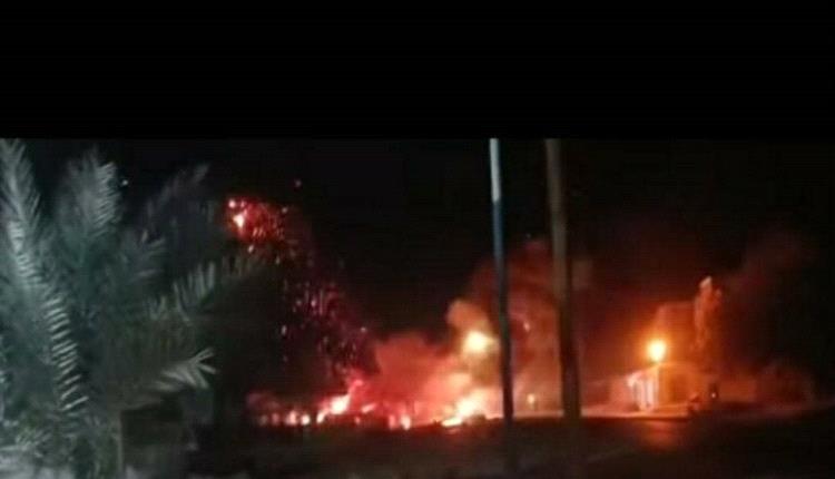 انفجار قذائف داخل محل خردة يهزّ سيئون ويثير ذعر السكان