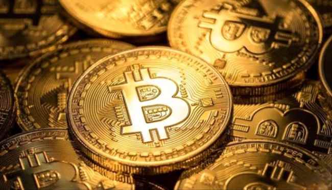 تباين في سوق العملات المشفرة مع ترقب بيانات التضخم الأمريكية