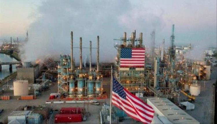 تراجع مفاجئ لمخزونات النفط الأمريكية يكسر التوقعات