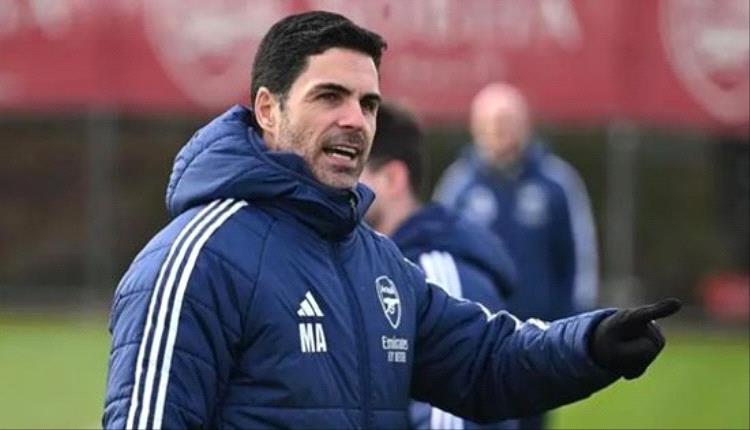 أرتيتا يؤكد تركيز أرسنال على الأداء رغم ضغوط الرباعية