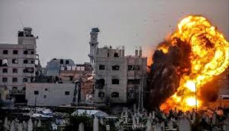 دماء في قم.. 70 قتيلًا بقصف مسجد يهزّ قلب إيران