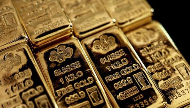 الذهب يهبط دون 5 آلاف دولار مع قوة الدولار وترقب الفيدرالي
