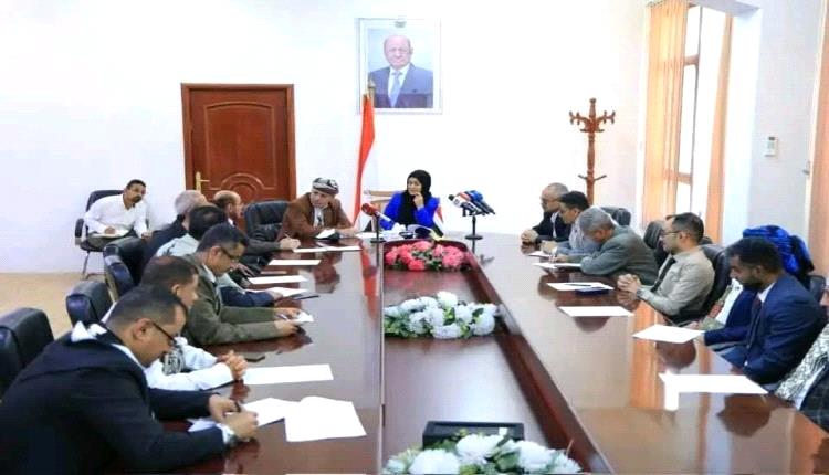 جدل قضائي في تعز: قاضٍ ينتقد تدخل وزيرة ويؤكد استقلال القضاء