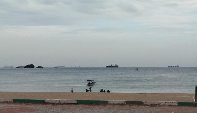 الداعري: ازدحام السفن في البريقة يفتح ملف العوائد الغائبة وأزمة السيولة