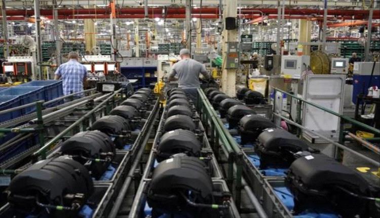 تباطؤ الإنتاج الصناعي الأمريكي مع تراجع قطاع المرافق