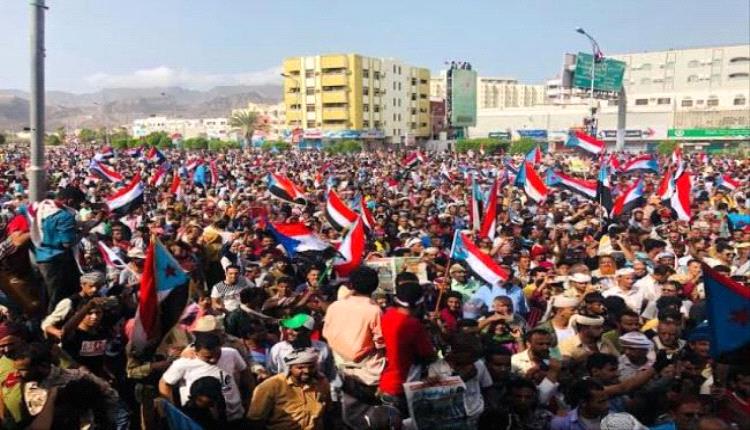 الوعي السياسي الجنوبي يعزز قوة المجلس "الانتقالي" ويفشل رهانات 