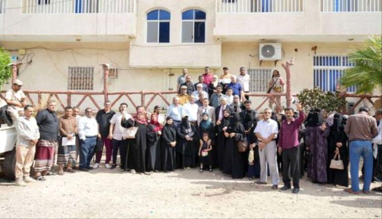 كوادر الانتقالي الجنوبي تصعّد احتجاجها في عدن للمطالبة بفتح مقراتها