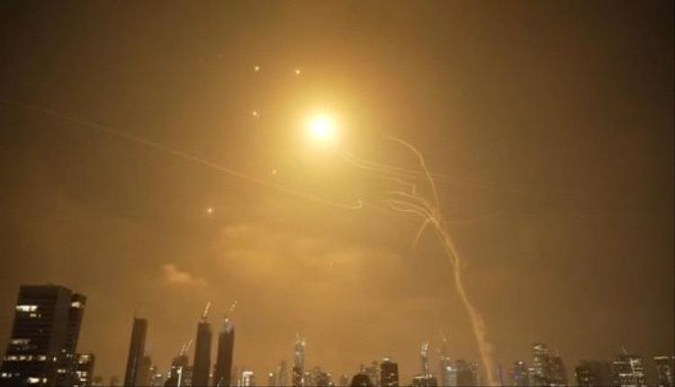 سماع دوي انفجارات ضخمة وسط إسرائيل وتل أبيب