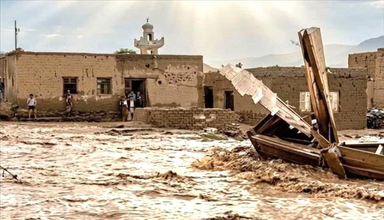 غرب تعز يغرق بالسيول: 12 ضحية بينهم أطفال وخسائر مادية واسعة
