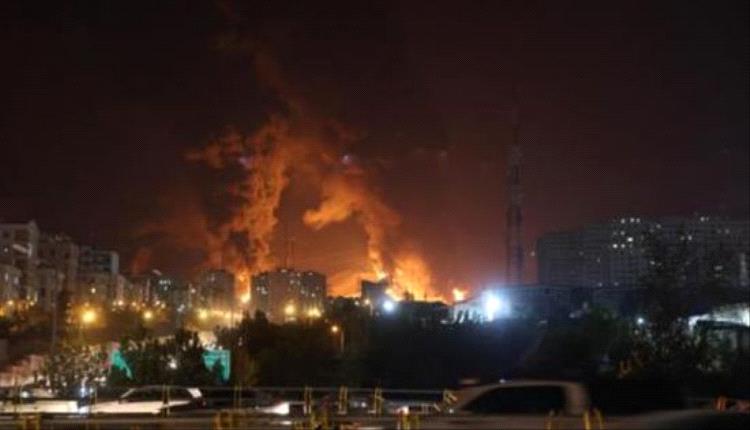 طهران تحت القصف: انفجارات عنيفة تضرب قلب العاصمة ومواقع عسكرية حساسة