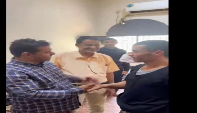 زيارة إنسانية في الشيخ عثمان… متابعة ميدانية لمستشفى الأمراض النفسية وسط لفتة طريفة