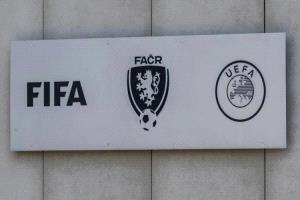 فضيحة تلاعب بالمباريات تهز كرة القدم التشيكية