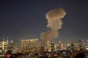 دوي انفجارات في تل أبيب بعد رصد صواريخ أُطلقت من إيران