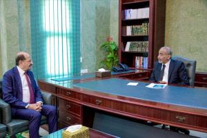 الصبيحي والزنداني يؤكدان أولوية تحسين الخدمات وتعزيز الاستقرار المعيشي في عدن