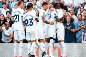 توتنهام هوتسبير يراهن على روبرتو دي تسيربي لإنقاذ موسمه