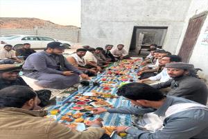 ملائكة الإنسانية يشعلون روح الأخوة بإفطار جماعي في عزان بشبوة