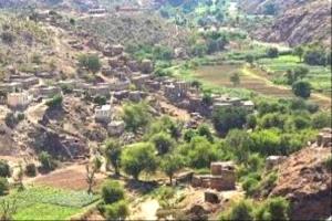 انقطاع شبكة “يمن موبايل” عن مناطق واسعة بمديرية الأزارق في الضالع
