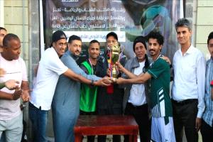 الرواد يحسمون نهائي أطباء الأسنان في تعز بركلات درامية