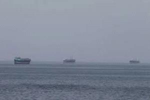 إيران تعلن استعدادها لتسهيل عبور مضيق هرمز لإسبانيا