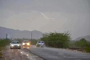 الأرصاد تحذر من أمطار رعدية وسيول محتملة وتدني الرؤية في عدة مناطق
