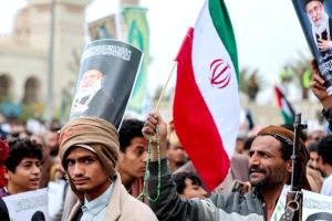 الحوثي يصطف مع إيران ويؤكد جهوزية جماعته دون الدخول المباشر في الحرب