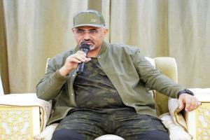 الرئيس الزُبيدي يستأنف اتصالاته بقيادات الانتقالي