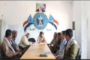 المحفد يرفض إغلاق مقار الانتقالي في عدن… تصعيد سياسي ودعوات لفتحها فوراً