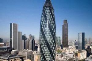 سويس ري تحلق بالأرباح: خطة لإعادة شراء أسهم بقيمة 1.5 مليار دولار