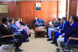 السقطري يبحث مع الأمم المتحدة الإنمائي توسيع التدخلات الزراعية والسمكية لمواجهة شح المياه وتغير المناخ