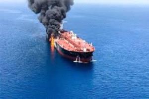 تصعيد خطير في الخليج..استهداف ناقلة نفط قرب عُمان وانفجارات تهز دبي والدوحة والمنامة