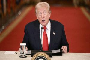 ترامب: إيران ستتعرض اليوم لضربات قوية للغاية