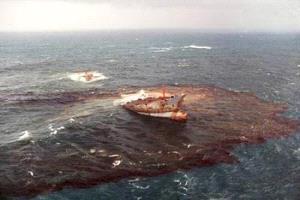 تسرب نفطي هائل يلوث 600 كيلومتر في خليج المكسيك ويهدد محميات طبيعية