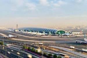 دبي تستأنف الرحلات الجوية تدريجياً بعد ثلاثة أيام من الإغلاق