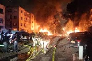 صاروخ إيراني يسقط في تل أبيب ويقتل زوجين