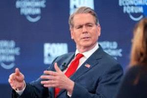 واشنطن تدرس مرافقة السفن عبر مضيق هرمز بتحالف دولي