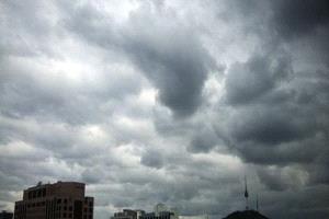 الجنوب تحت رحمة الأمطار: تحذير من سيول وانهيارات صخرية"