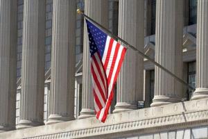 استقالة مدير مكافحة الإرهاب الأمريكي تحذيراً من الانهيار بعد حرب إيران