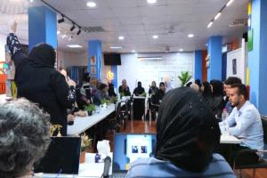 جلسة حوارية بعدن تناقش العنف الإلكتروني ضد النساء في الفضاء العام والسياسي