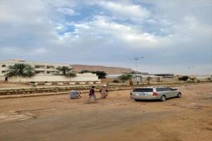 في العيد.. “أنت وطن” تُعيد الحياة لشوارع سيئون تحت المطر