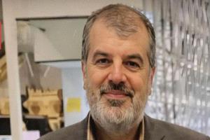 مقتل "عراب النفط الإيراني" بغارة أمريكية–إسرائيلية